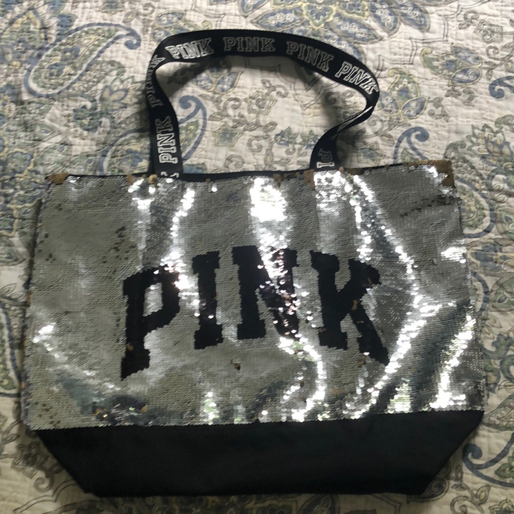 VS tote